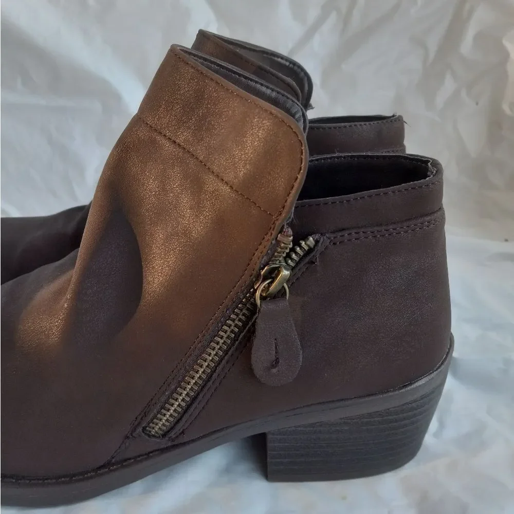 Easy Street Women's Gusto Comfort Bootie Ankle Boot Brown Mate 9M US